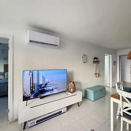 Apartamento Hermoso En Bocagrande A Pasos De La Playa